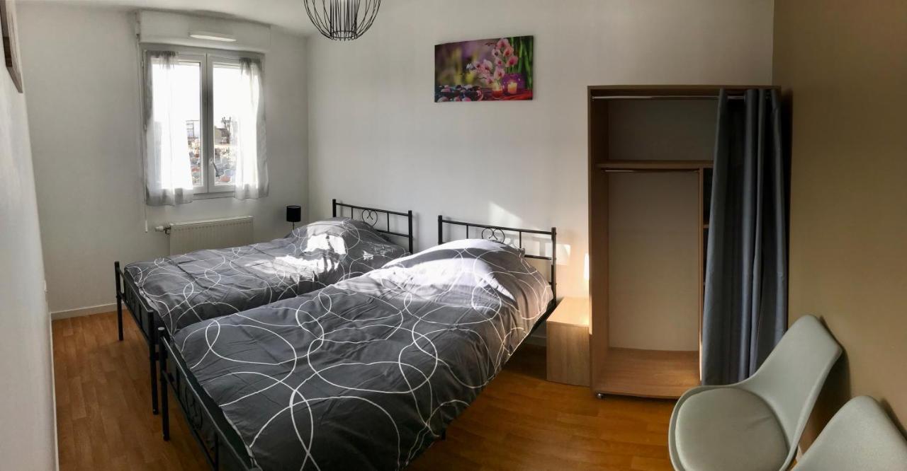 Agréable maison proche Gare avec parking gratuit Le Mans Esterno foto