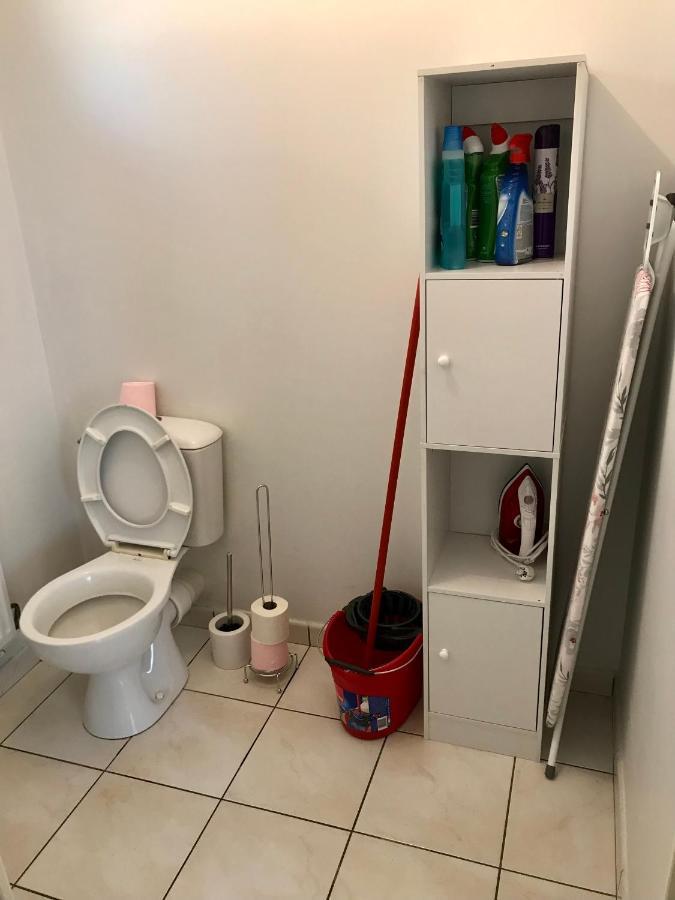Agréable maison proche Gare avec parking gratuit Le Mans Esterno foto